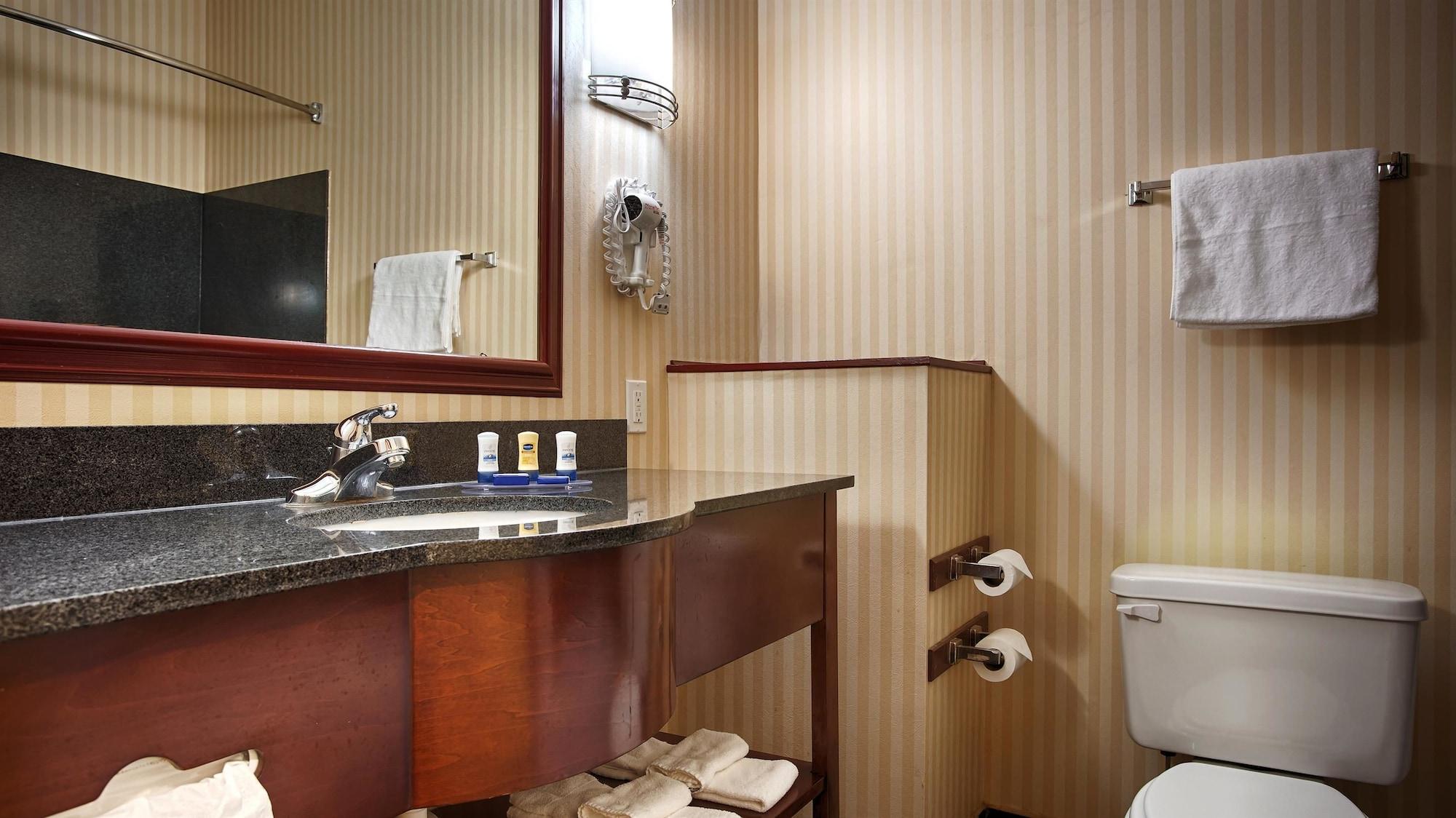 Baymont By Wyndham Mccomb Otel Dış mekan fotoğraf
