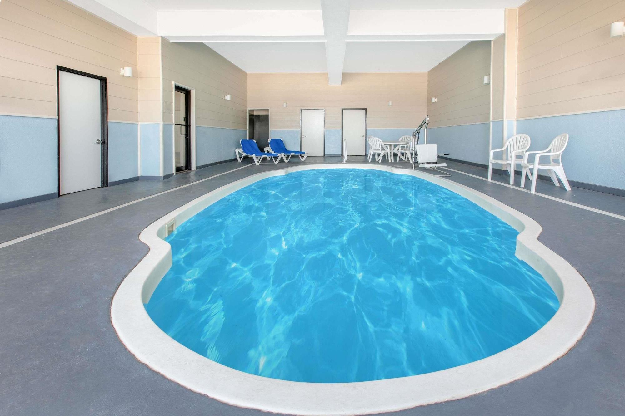 Baymont By Wyndham Mccomb Otel Dış mekan fotoğraf