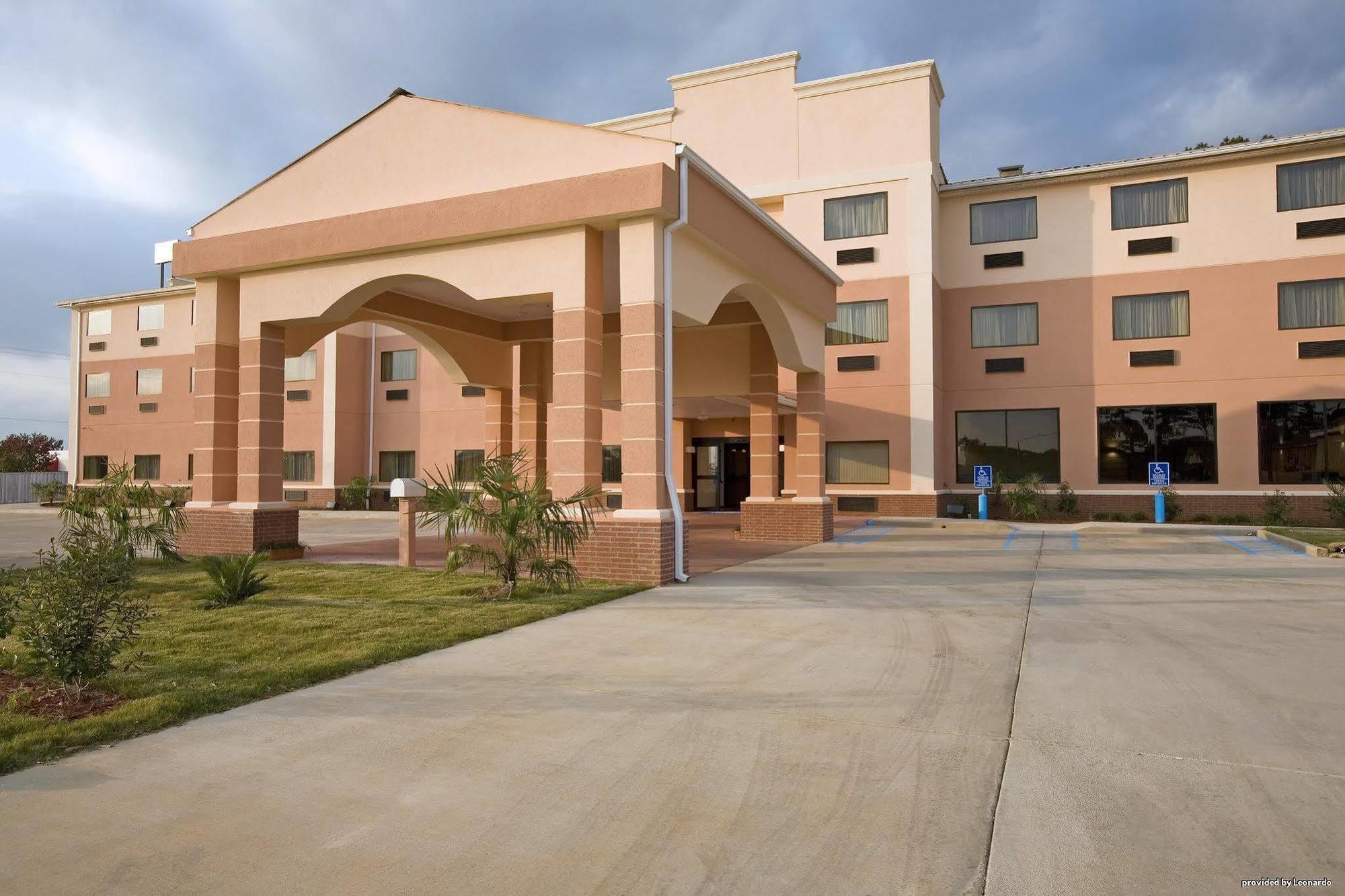 Baymont By Wyndham Mccomb Otel Dış mekan fotoğraf