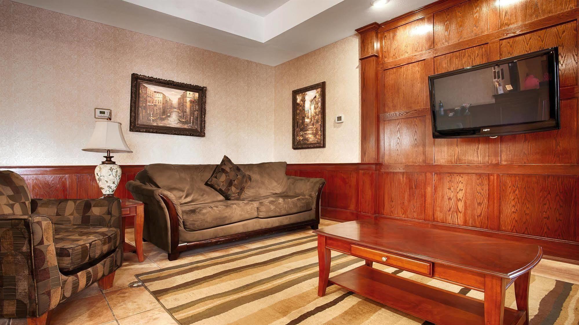 Baymont By Wyndham Mccomb Otel Dış mekan fotoğraf